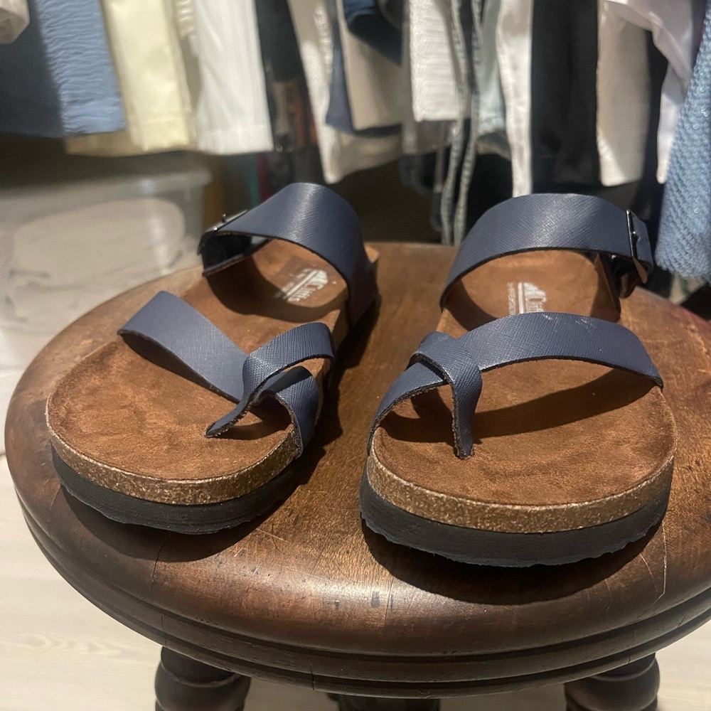 Cliffs by WHITE MOUNTAIN Navy and Brown Sandals